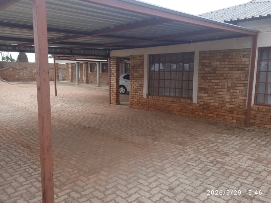 10 Bedroom Property for Sale in Ellaton North West